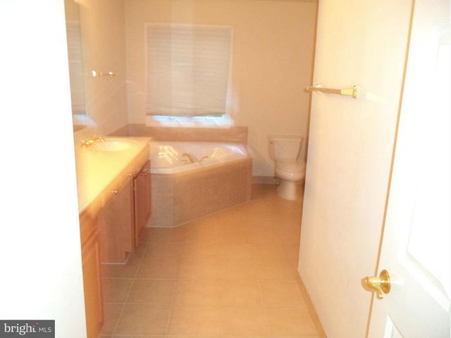 6812 RIGBY LN, Mclean, VA 22101