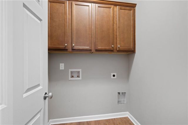 298 S Village Square, Canton, GA 30115