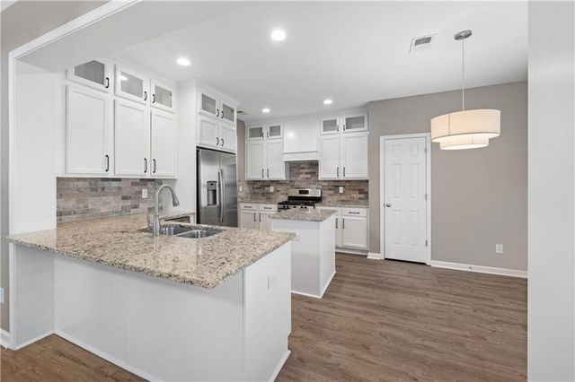 298 S Village Square, Canton, GA 30115