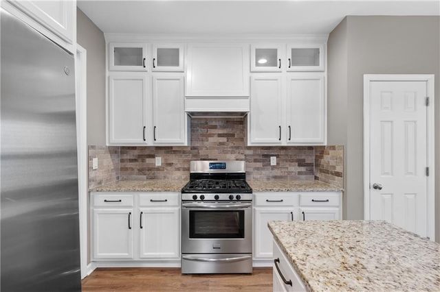 298 S Village Square, Canton, GA 30115