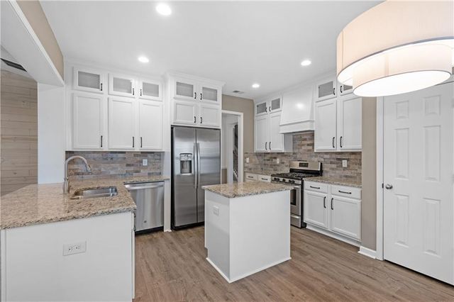 298 S Village Square, Canton, GA 30115