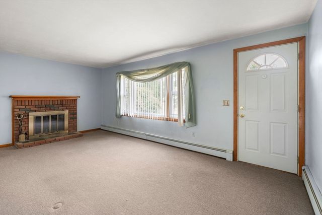 9 Mowry St, Raynham, MA 02767
