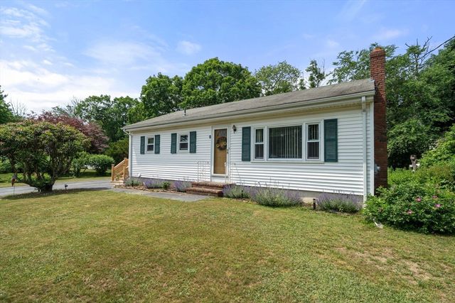 9 Mowry St, Raynham, MA 02767