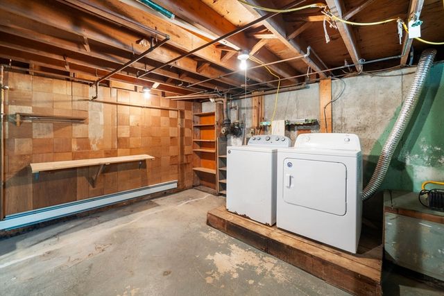 9 Mowry St, Raynham, MA 02767
