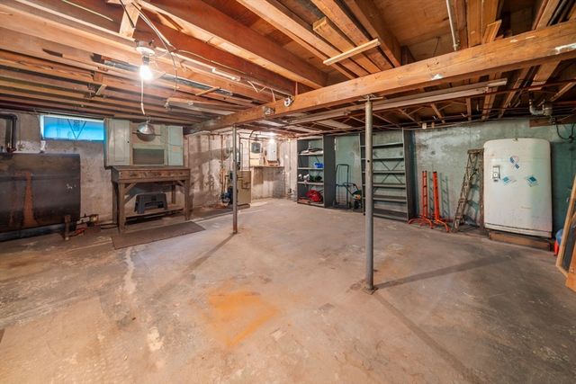 9 Mowry St, Raynham, MA 02767