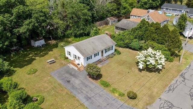 9 Mowry St, Raynham, MA 02767