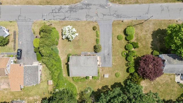 9 Mowry St, Raynham, MA 02767