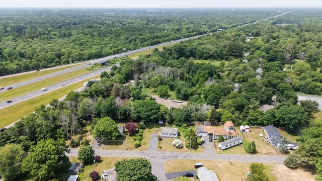 9 Mowry St, Raynham, MA 02767