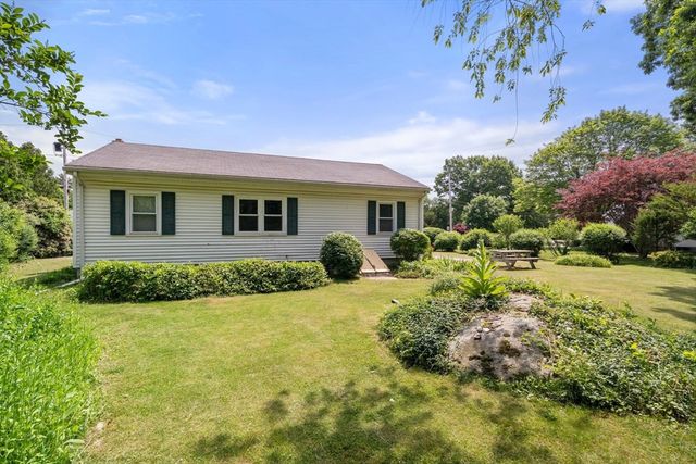 9 Mowry St, Raynham, MA 02767