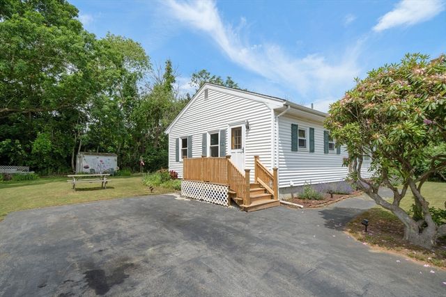 9 Mowry St, Raynham, MA 02767
