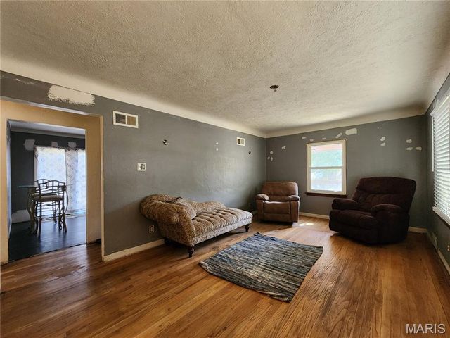 25 Gloria Street, Cahokia, IL 62206