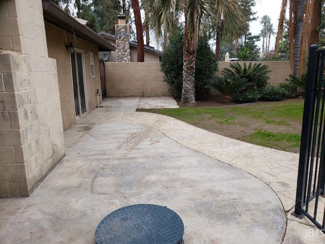 1808 El Portal Drive, Bakersfield, CA 93309