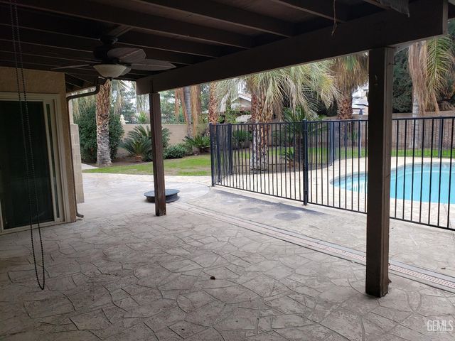 1808 El Portal Drive, Bakersfield, CA 93309