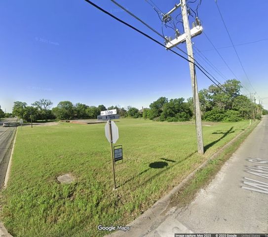 105 W 4th Street, Keene, TX 76059
