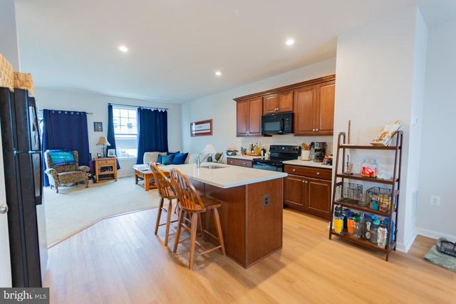 219 PRESIDENTS POINTE AVE, Ranson, WV 25438