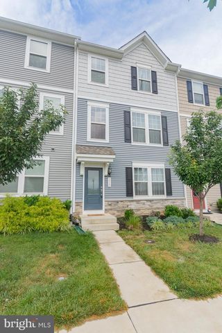 219 PRESIDENTS POINTE AVE, Ranson, WV 25438