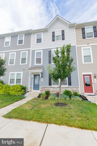 219 PRESIDENTS POINTE AVE, Ranson, WV 25438