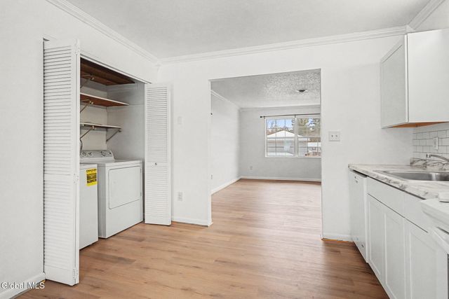 25A Pine Lane APT 6, Albany, NY 12203