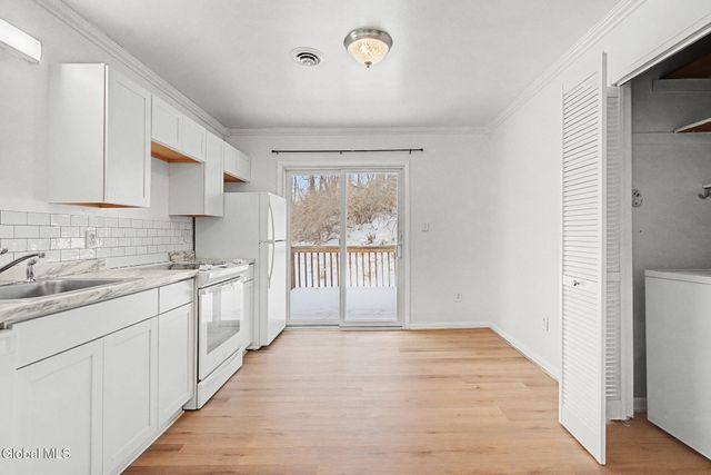 25A Pine Lane APT 6, Albany, NY 12203