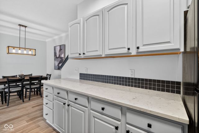 2305 Colfax Lane, Indianapolis, IN 46260