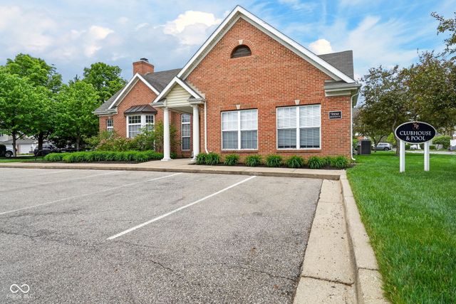 2305 Colfax Lane, Indianapolis, IN 46260