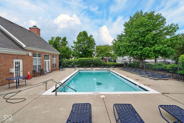 2305 Colfax Lane, Indianapolis, IN 46260