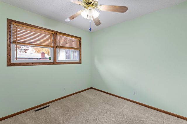 3321 S Knight Ave, Wichita, KS 67217