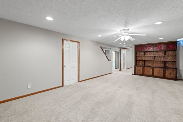 3321 S Knight Ave, Wichita, KS 67217