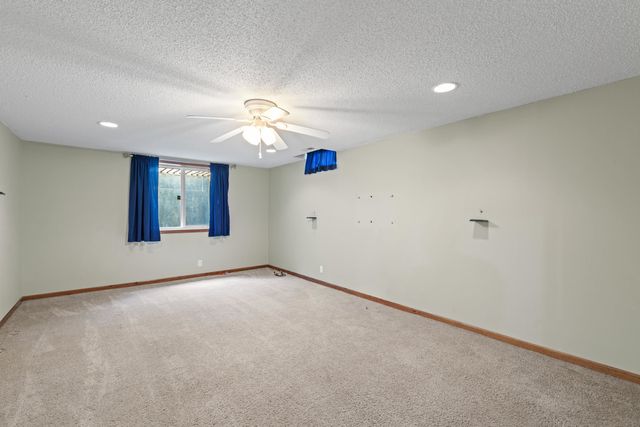 3321 S Knight Ave, Wichita, KS 67217