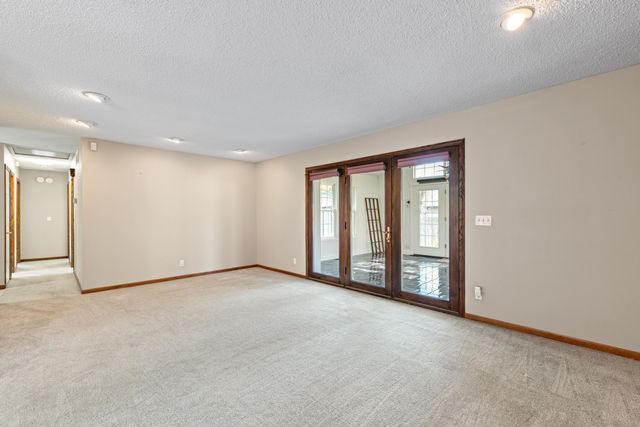 3321 S Knight Ave, Wichita, KS 67217