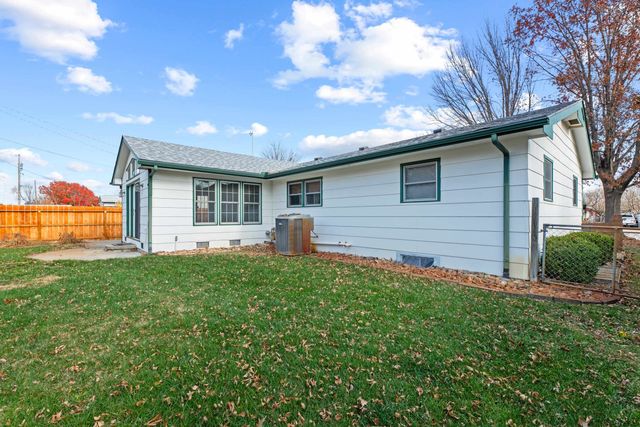 3321 S Knight Ave, Wichita, KS 67217