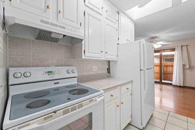 3321 S Knight Ave, Wichita, KS 67217