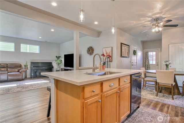 6236 Radiance Blvd E, Fife, WA 98424