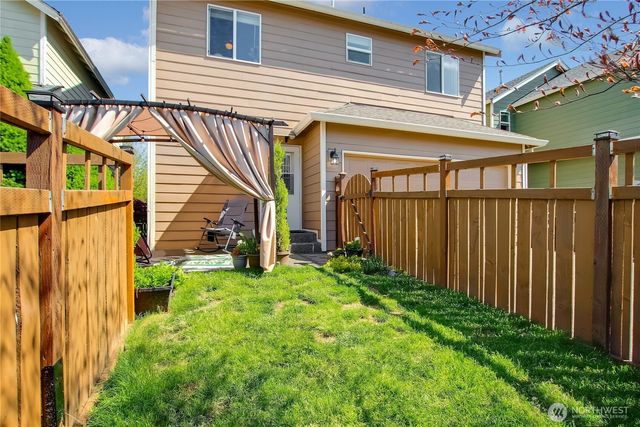 6236 Radiance Blvd E, Fife, WA 98424