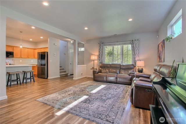 6236 Radiance Blvd E, Fife, WA 98424