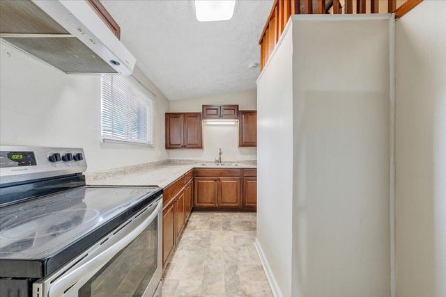 1046 Silverwood RD, Roanoke, VA 24017