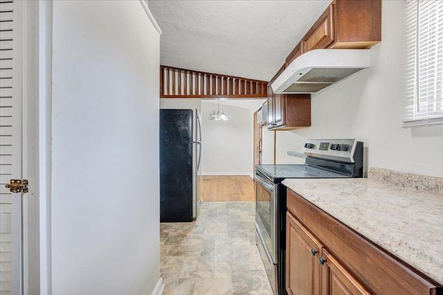 1046 Silverwood RD, Roanoke, VA 24017