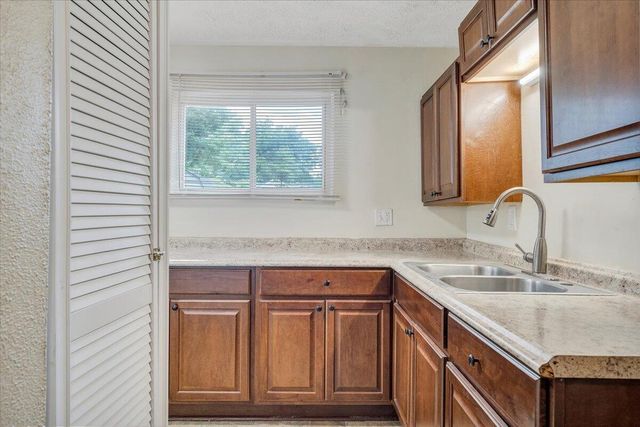 1046 Silverwood RD, Roanoke, VA 24017