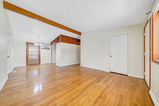 1046 Silverwood RD, Roanoke, VA 24017
