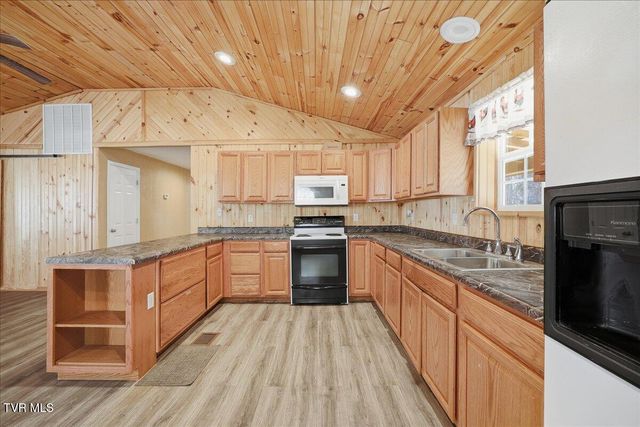 313 Rogers Road, Rogersville, TN 37857