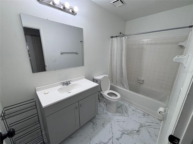 1028 HICKORY ROAD, Ocala, FL 34472