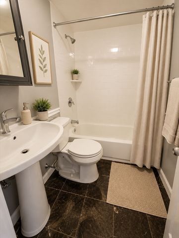 61 Phillips St 3, Boston, MA 02114