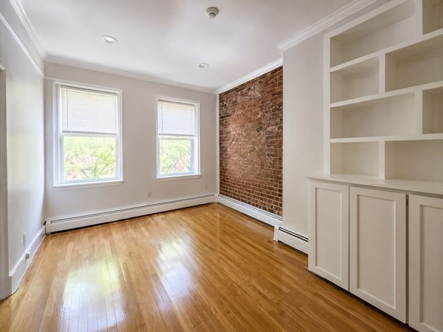 61 Phillips St 3, Boston, MA 02114