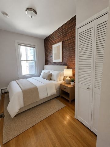 61 Phillips St 3, Boston, MA 02114