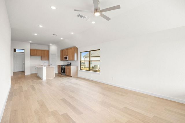 102 Malibu, Hutto, TX 78634