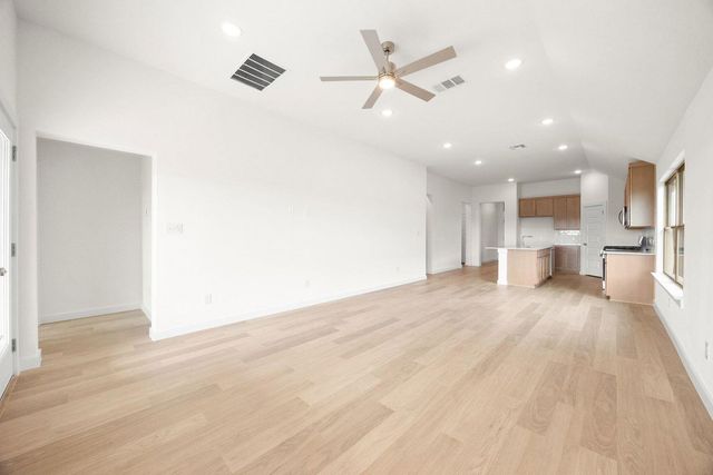 102 Malibu, Hutto, TX 78634