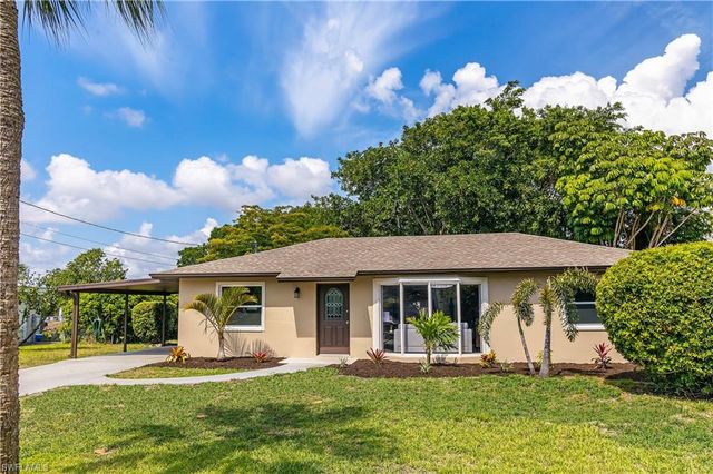 1003 April LN, North Fort Myers, FL 33903