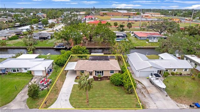 1003 April LN, North Fort Myers, FL 33903