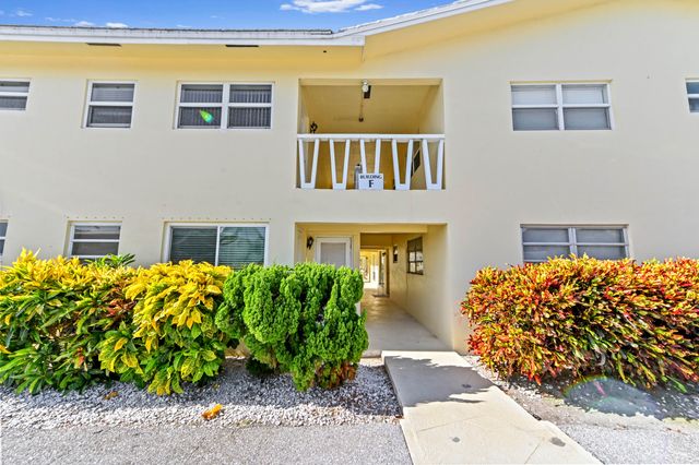 2755 NE 28th Avenue F-1, Lighthouse Point, FL 33064