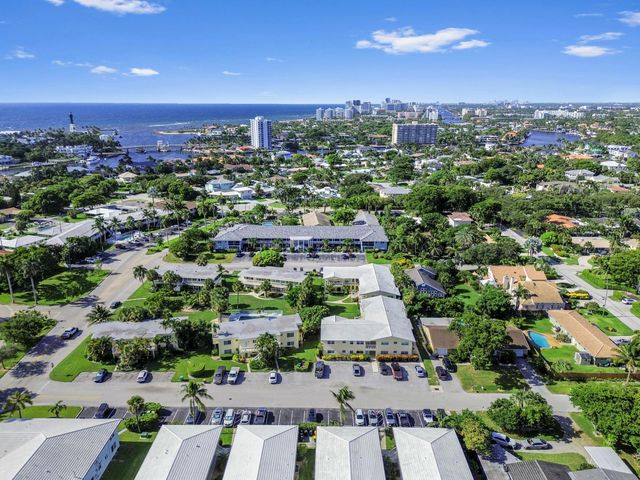 2755 NE 28th Avenue F-1, Lighthouse Point, FL 33064